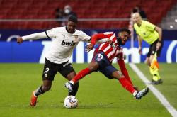 -包含传奇足球人物：巴伦西亚传奇重回江湖的词条