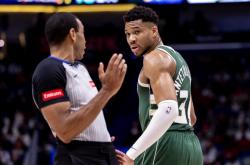 LOL决赛-青岛队力克快船，麦科勒姆刷新纪录