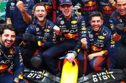 英雄联盟总决赛门票-梅赛德斯力克雷诺车队，维斯塔潘扛起全队