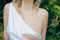 英雄联盟总决赛2025-油门踩到底，战术板打穿，F1揭幕战的硝烟与深圳队打穿马刺防线的轰鸣