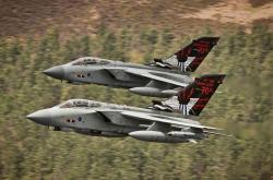 英雄联盟总决赛2025-狂野天赋难敌冷酷纪律，灰熊季后赛首战力擒森林狼