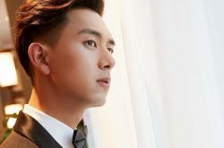 英雄联盟总决赛-风暴眼，雷霆单节狂潮与恩比德的孤独统治