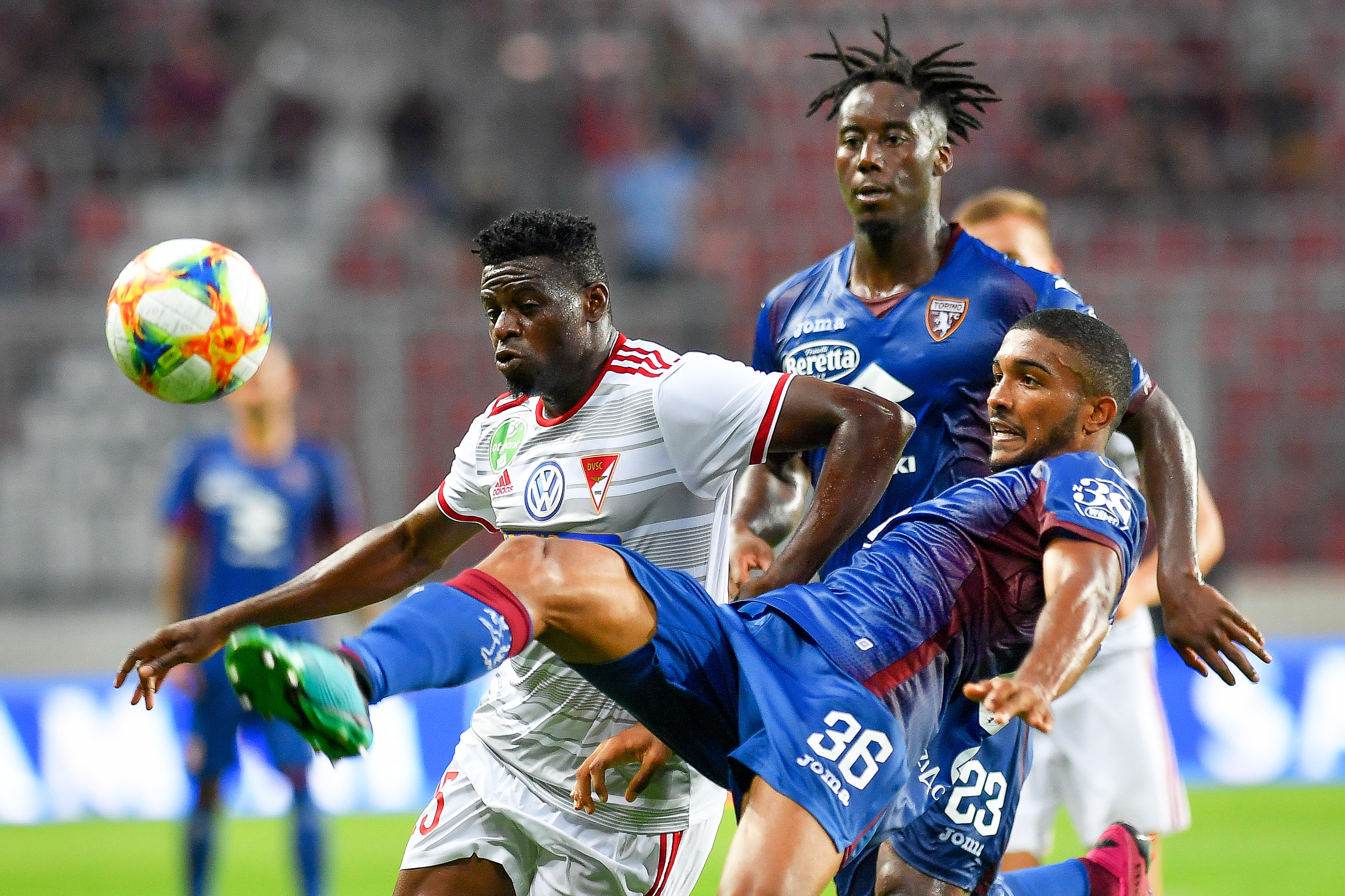 关于匈牙利队获胜，晋级前景一片光明的信息