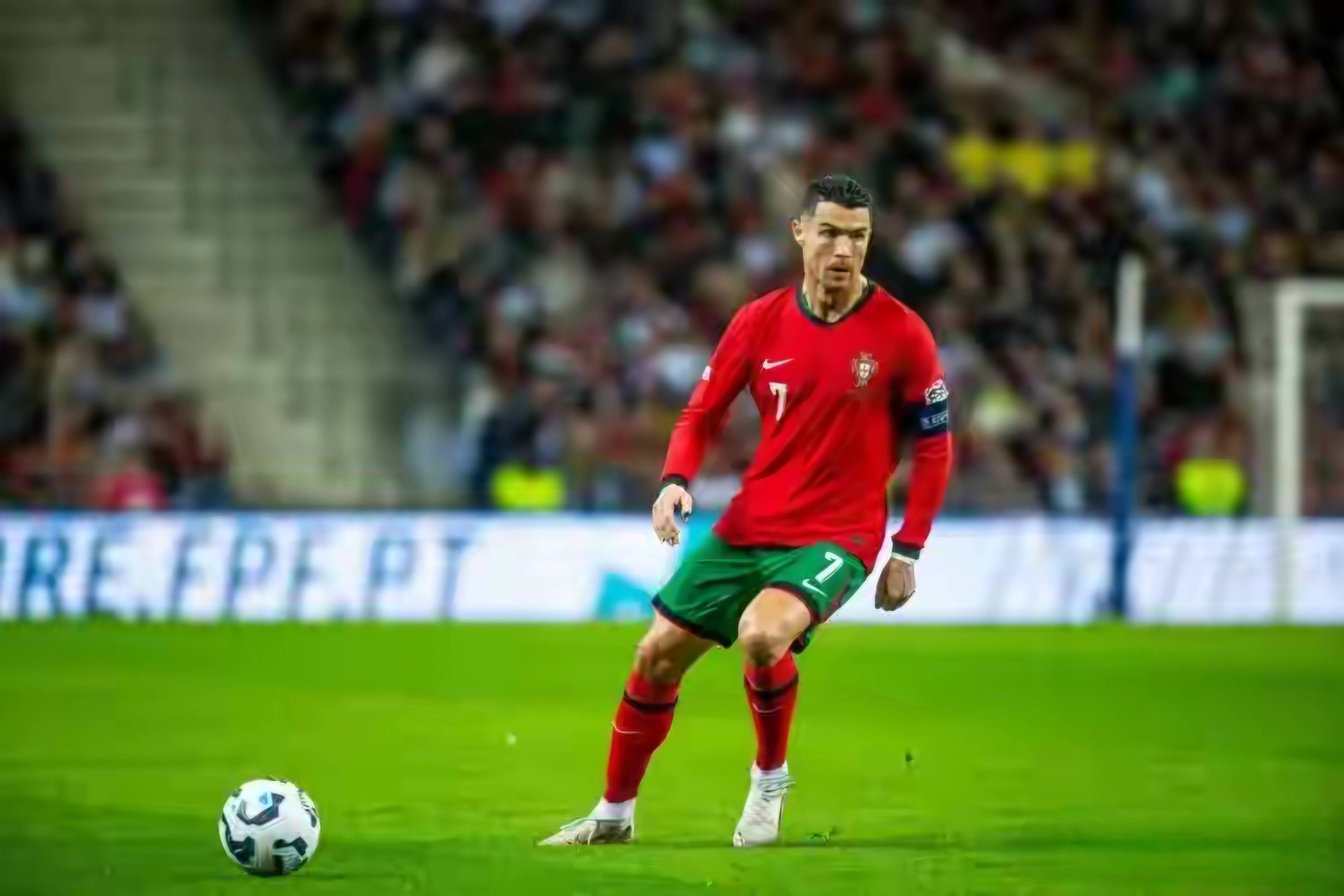 包含蓄势待发！欧洲足球盛事前夕开启的词条