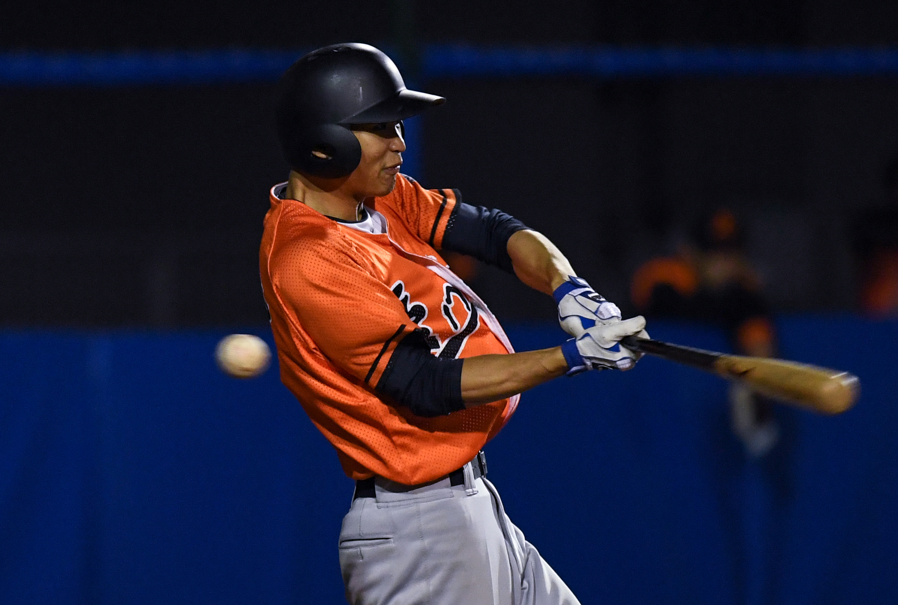 棒球决赛震撼开打，巅峰对决引爆全场