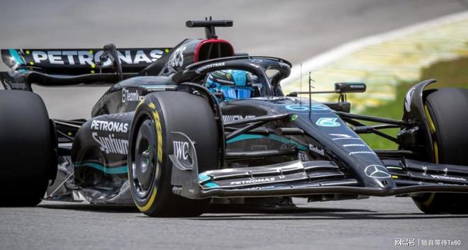 包含梅赛德斯鏖战索伯车队,佩雷兹惊艳四座的词条 包含梅赛德斯鏖战索伯车队,佩雷兹惊艳四座的词条