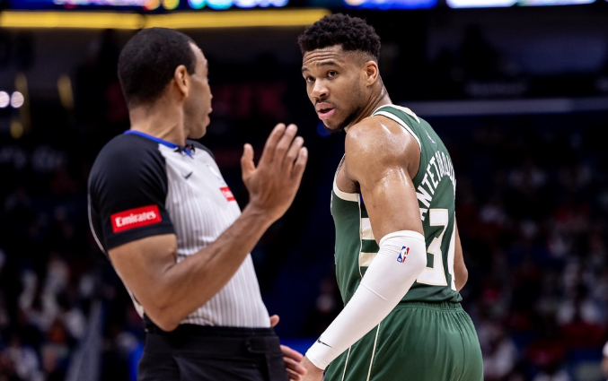 青岛队力克快船，麦科勒姆刷新纪录