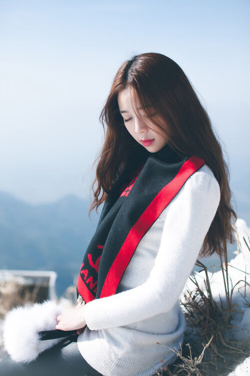 压哨绝杀!关键先生福克斯燃爆麦迪逊广场,尼克斯险胜坚韧深圳队