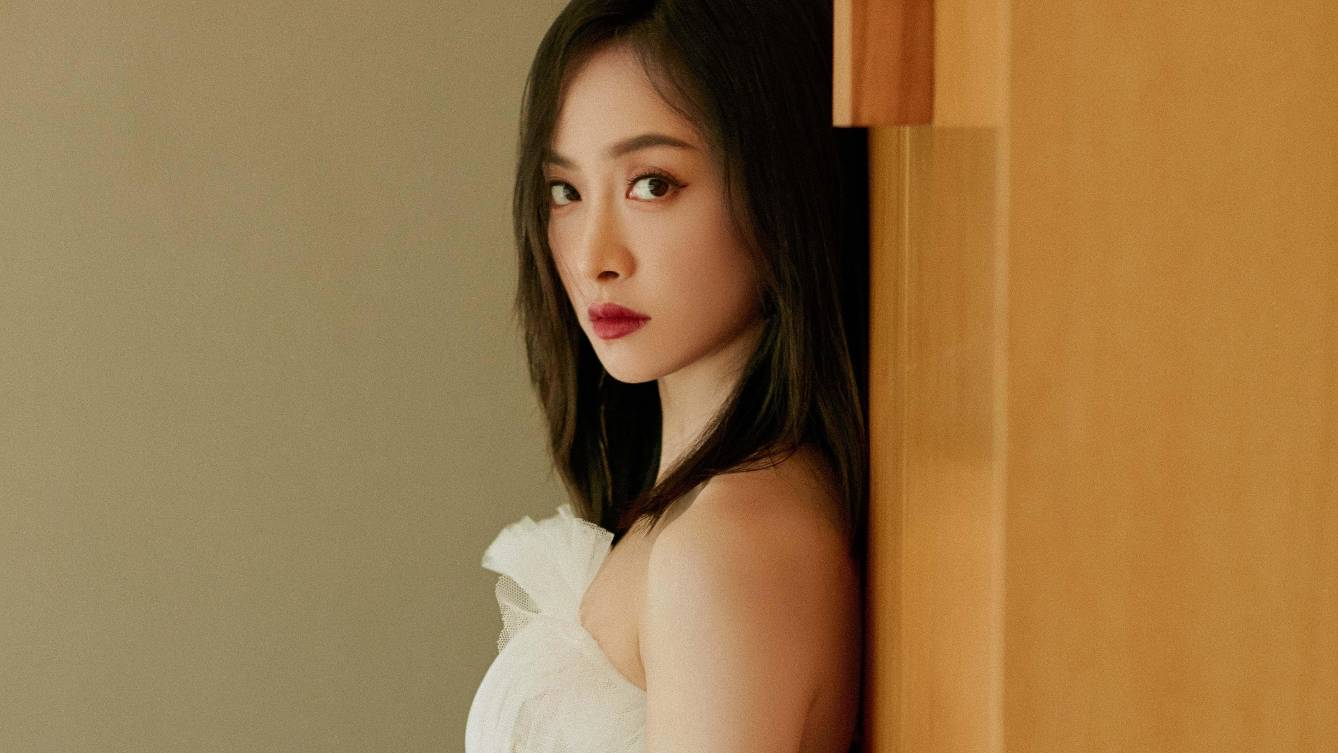 一边高歌猛进，一边突然撞墙，足球世界里的命运分野