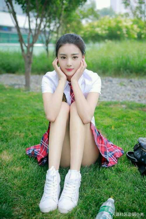 双面舞台，世界杯烽火中的篮球回响